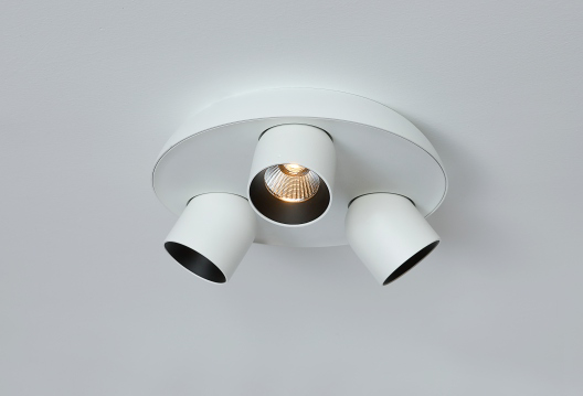 Cus R Surface Mounted 3*8W - Image 3